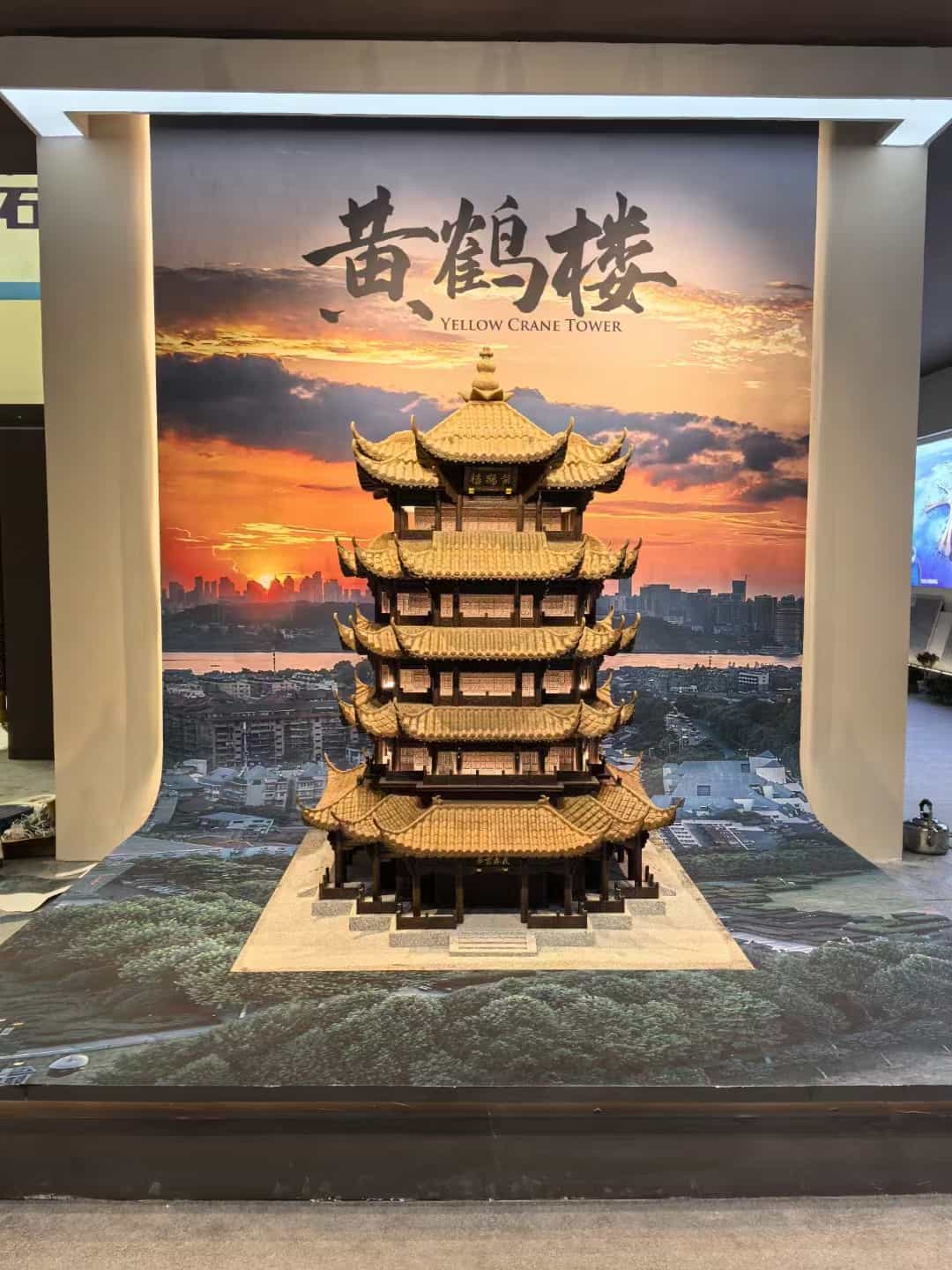 长春仿古石文创作品-黄鹤楼
