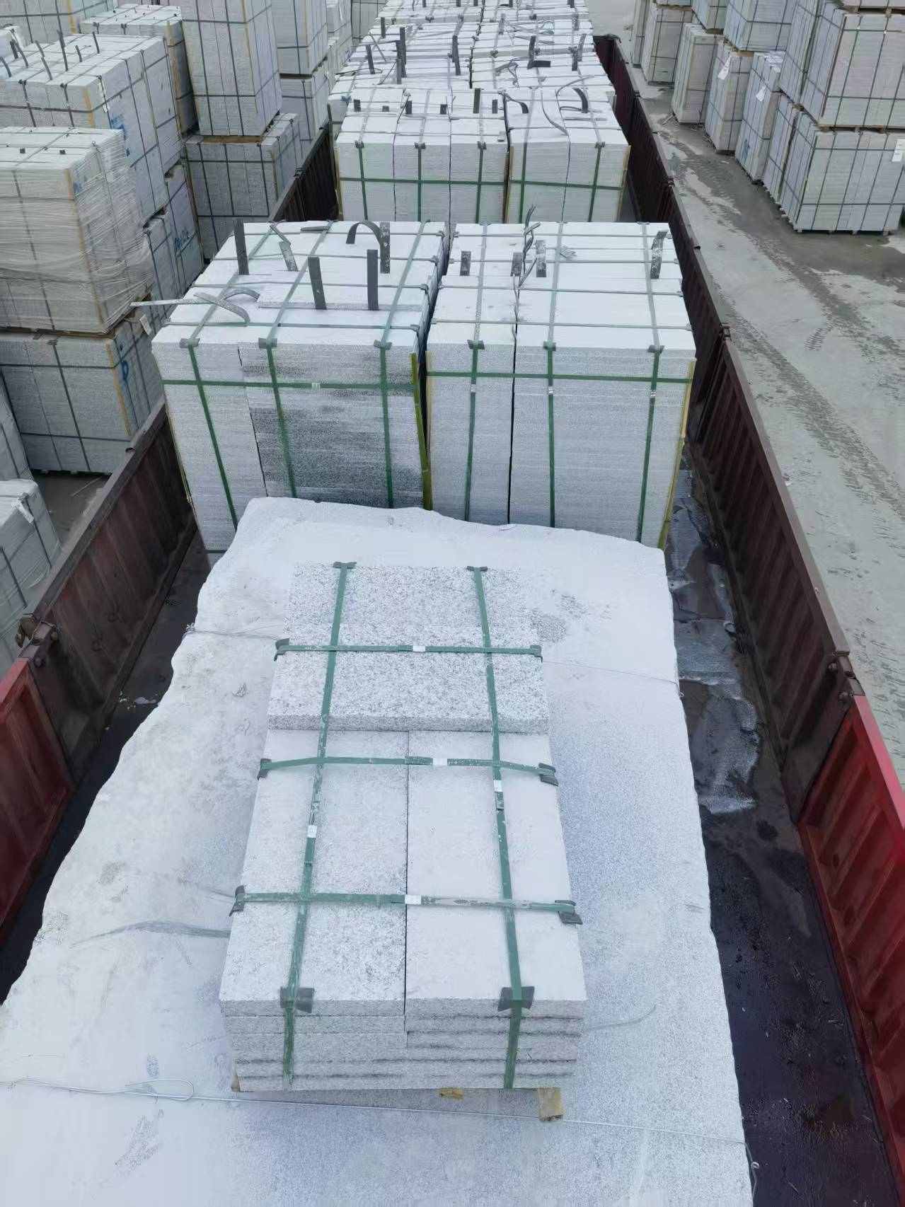 长春芝麻白300*600成品+板底