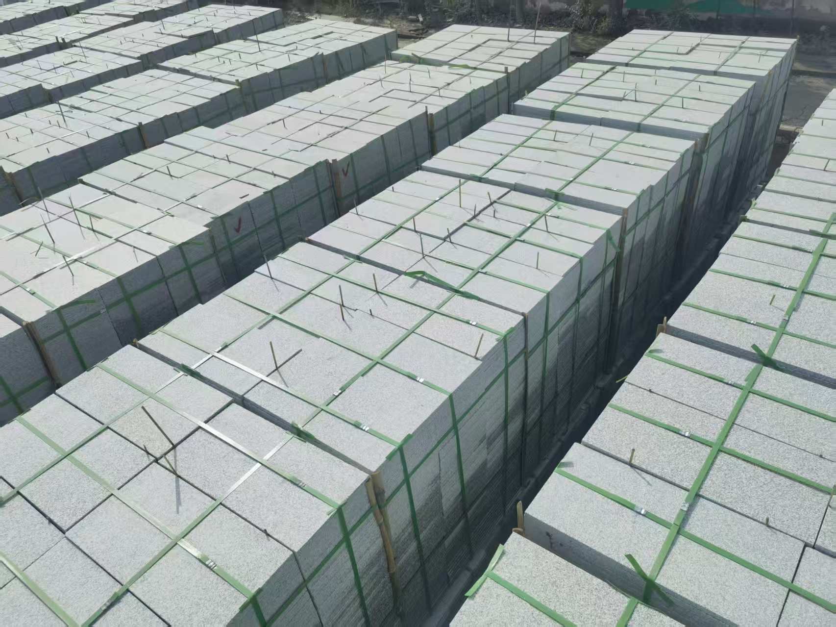 长春 芝麻白1.8公分火烧300*600地铺，清仓大甩卖