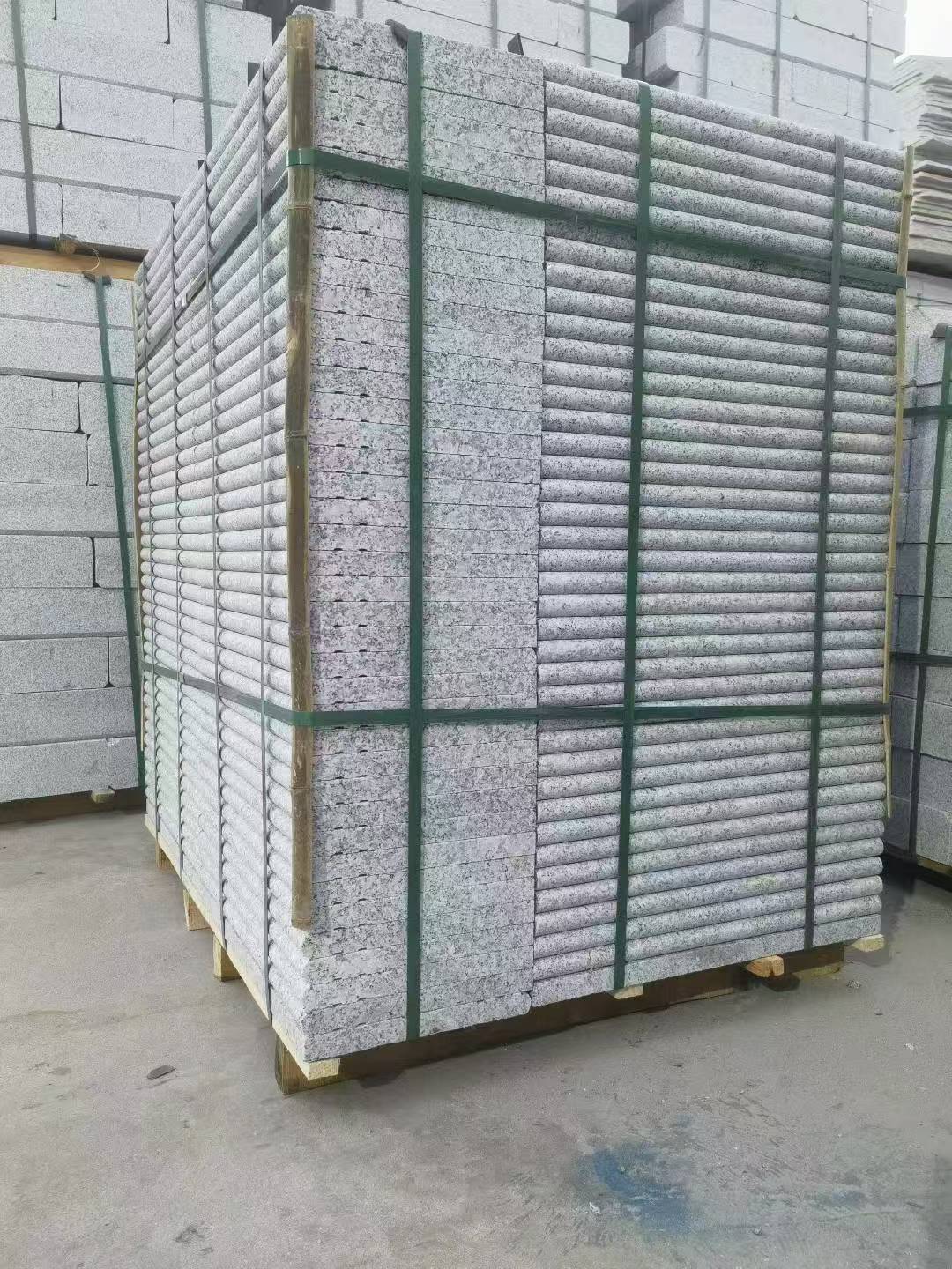 长春 芙蓉白3公分厚磨圆边、拉槽，楼梯踏步